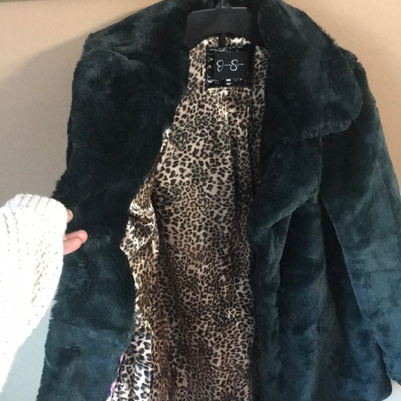 Jessica Simpson Faux Fur Leopard Lined Jacket - Picture 4 of 8